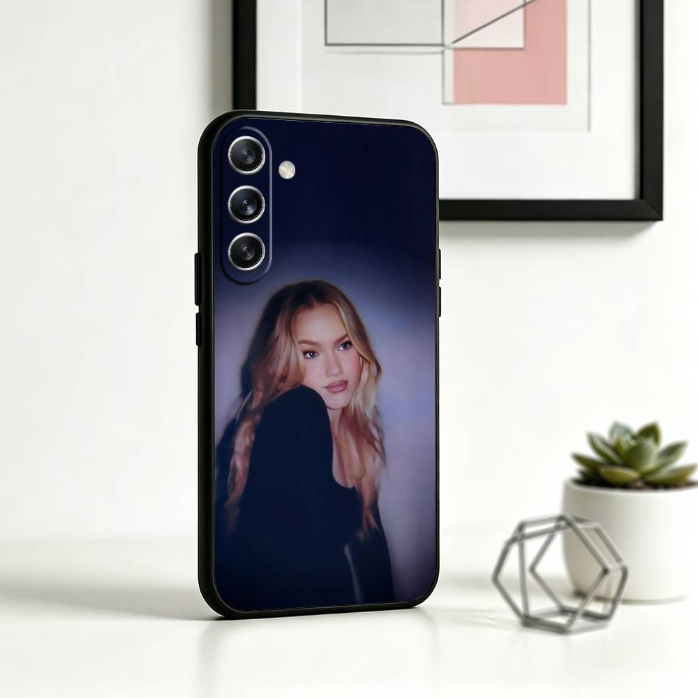 Popzangeres Actrice F-Freya Sk - Phone Case Anime recensie en prijs